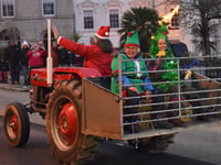 Festive tractor run a big success for Liskeard Young Farmers