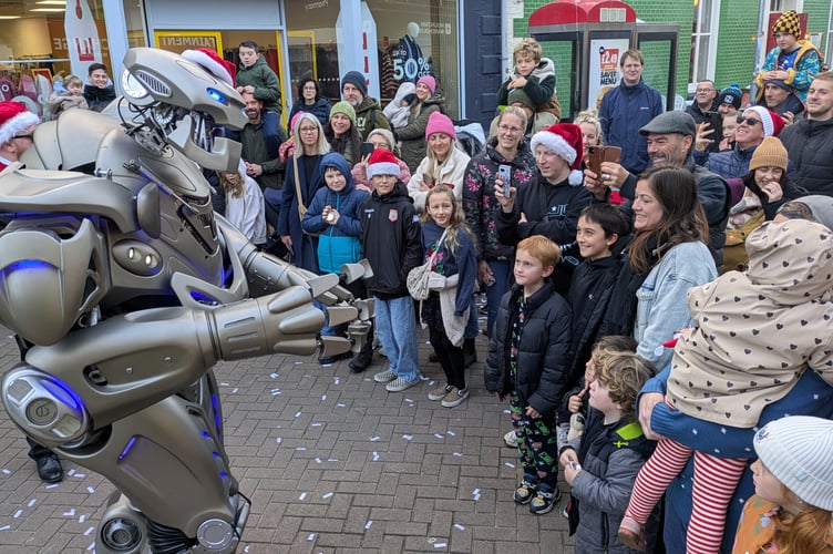 Titan the Robot gave a special Christmas performance (Pictures: Warren Wilkins)