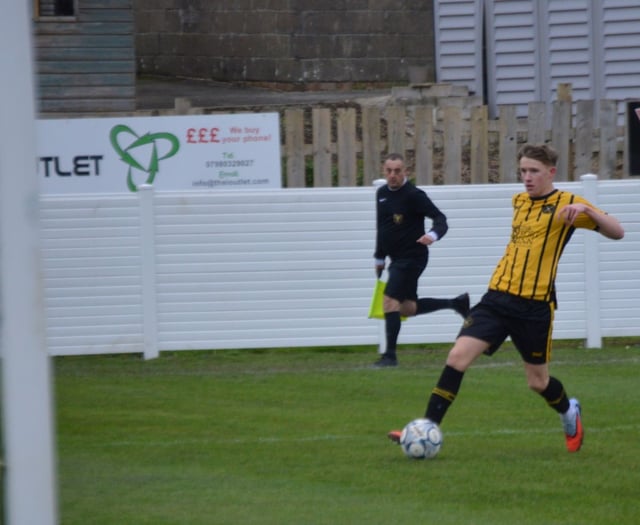 Pearson's volley earns title-chasing Torpoint derby victory