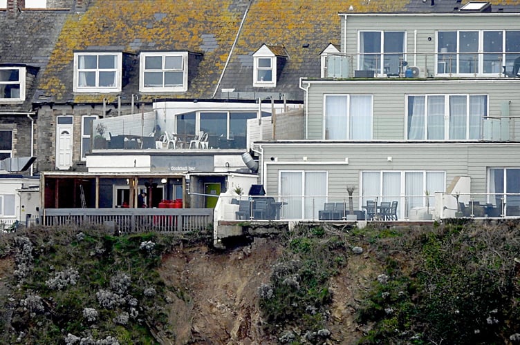 A section of cliff has come away near to an apartment complex (Picture: Bob Quinn)