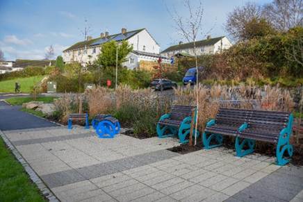 The first phase of the scheme focused on Malpas Road.  Specific measures include the creation of a landscaped green space area in place of the Pendeen Road roundabout, which was transformed into a ‘T’ junction.  
 