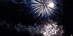 Newquay welcomes in 2026 with spectacular fireworks display