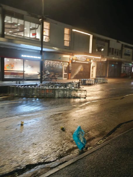 Supermarket trollies in Cliff Road (Picture: James Savage)
