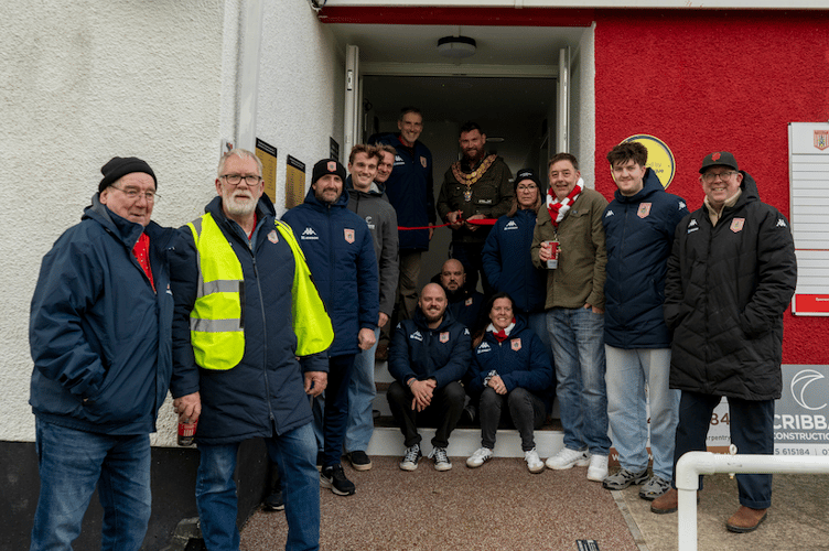 Mayor Cllr Drew Creek was on hand to cut the ribbon to open the new changing facilities 