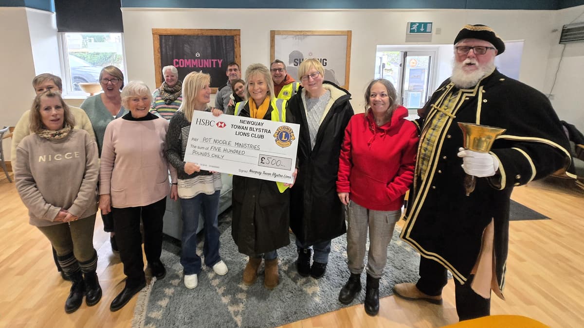 Charity serves up £1,000 donation to help tackle food poverty