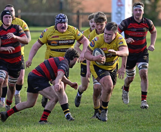 Camels close in on second after eight-try victory at Cullompton
