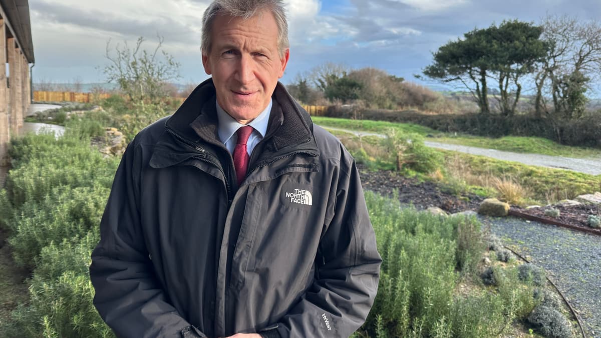 Government minister finally visits after storm criticism