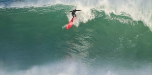 Brave surfers take on the mighty Cribbar