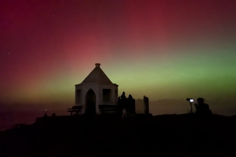 People gathered at Towan Headland to watch the Northern Lights (Pictures: Warren Wilkins)