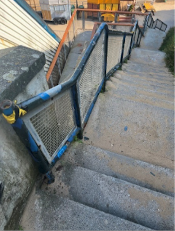 The corroded railings that lead down to Towan Beach (Picture: Newquay Town Council)