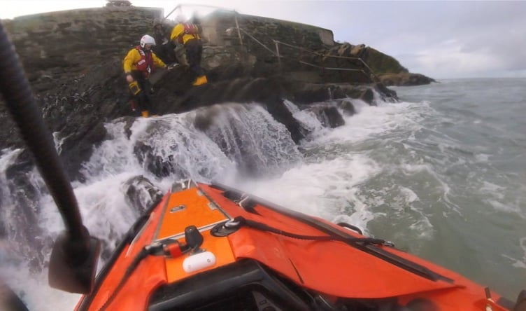 Newquay D-Class lifeboat crew at the scene (RNLI Helmet Camera)