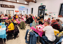 Retro fun returns to Saltash for mayor’s 1970s charity quiz