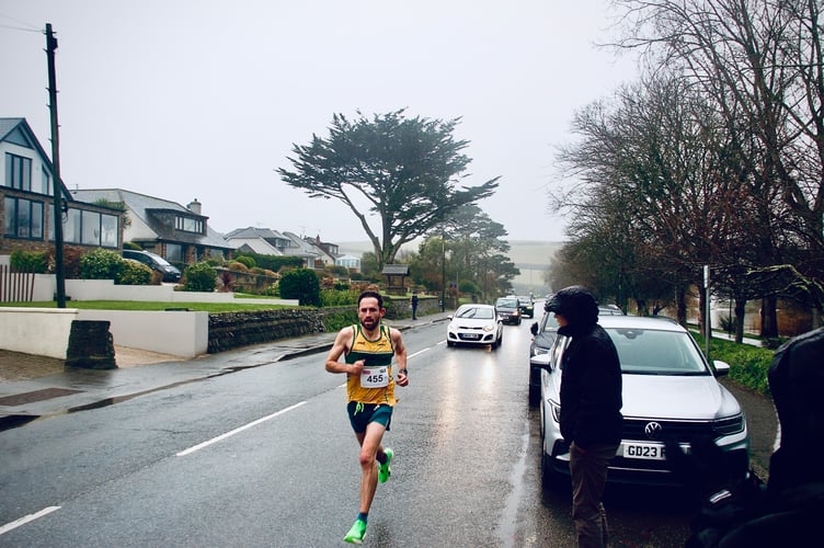 Peter Le Grice of Cornwall AC on his way to smashing the course record (Picture: Shane Holmes)
