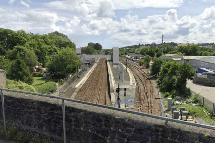 A visualisation of how the new bridge would look at Par Railway Station (Picture: Cornwall Council)