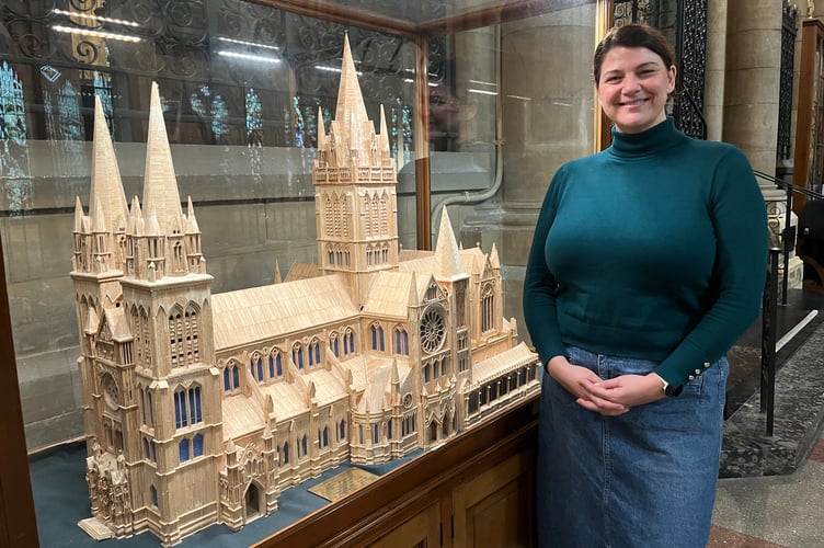 Tour guide Becky Frost