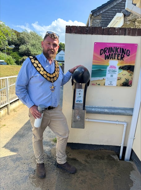 Mayor Drew Creek at the fountain installed in Porth (Picture: Newquay Town Council)