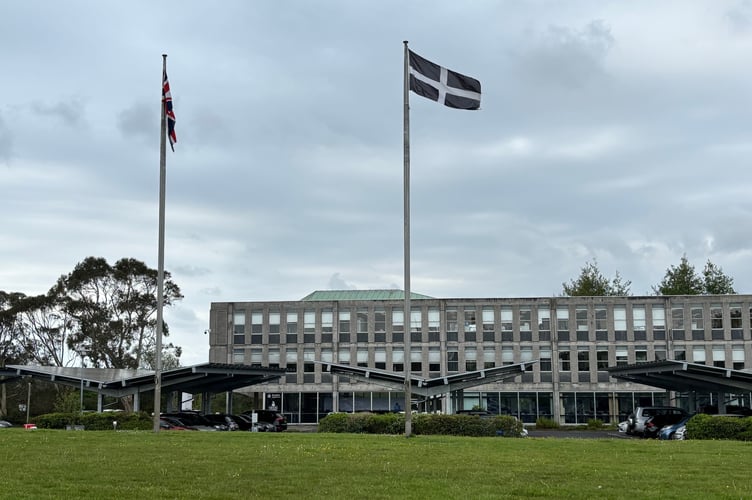 The St Piran's flag flying outside Lys Kernow / County Hall in Truro. (Pic: Lee Trewhela / LDRS)