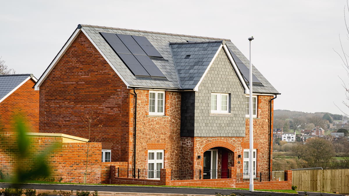 South West sees Londoners moving in while maintaining capital careers