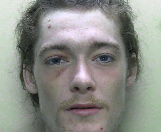 Man jailed for stabbing stranger with bottle in town centre