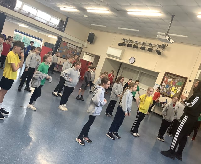 'Hammer Time' at Burraton as TV Gladiator storms school challenge