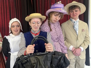 Renowned youth theatre group to tour