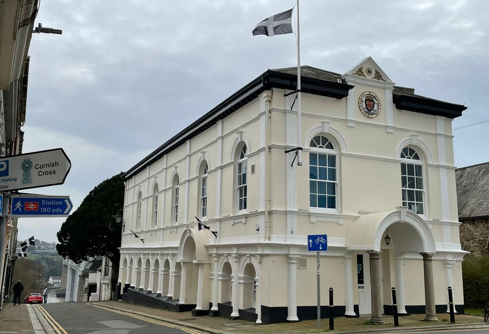 Town council approves major governance shake up