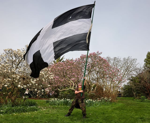 Mayor's emotional farewell at St Piran's Day in Penzance 