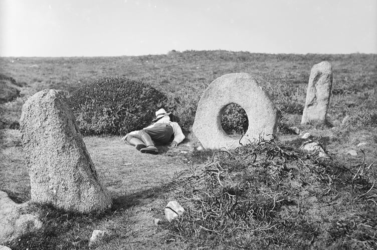 Men an Tol, 1911, by Herbert Hughes