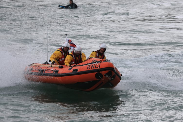 A spectacular demonstration of the D class and her capabilities  (Picture: Tim Stevens – RNLI Sennen Cove Lifeboat)