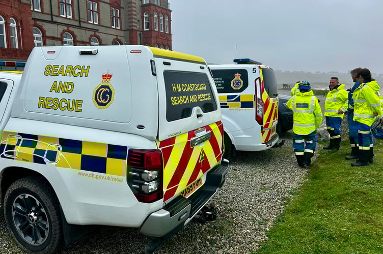 Newquay Coastguard Search and Rescue Team at the scene