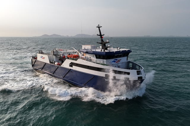Menawethan's 72-day voyage
from Vietnam to Scilly