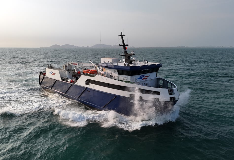 Menawethan's 72-day voyage
from Vietnam to Scilly