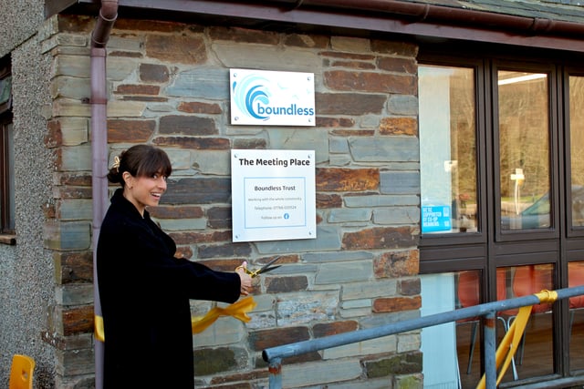 Beyond Paradise star opens new community centre in Looe