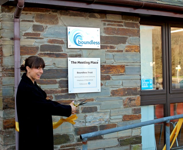 Beyond Paradise star opens new community centre in Looe