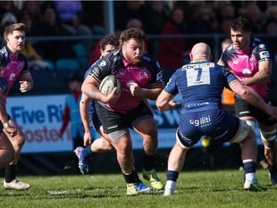 Play-off chasing Pirates soundly beaten by high-flying Worcester
