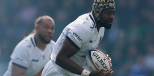 Sharks move for Welsh lock Tshiunza