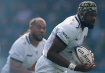 Sharks move for Welsh lock Tshiunza
