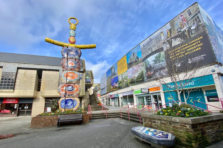 The Earth Goddess artwork also referred to locally as the “totem pole” in St Austell. (Picture: Andrew Townsend)
