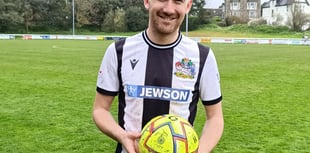 Magpies stay third as Trudgeon's hat-trick downs St Day