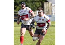 Camborne ease to victory to close in on league title