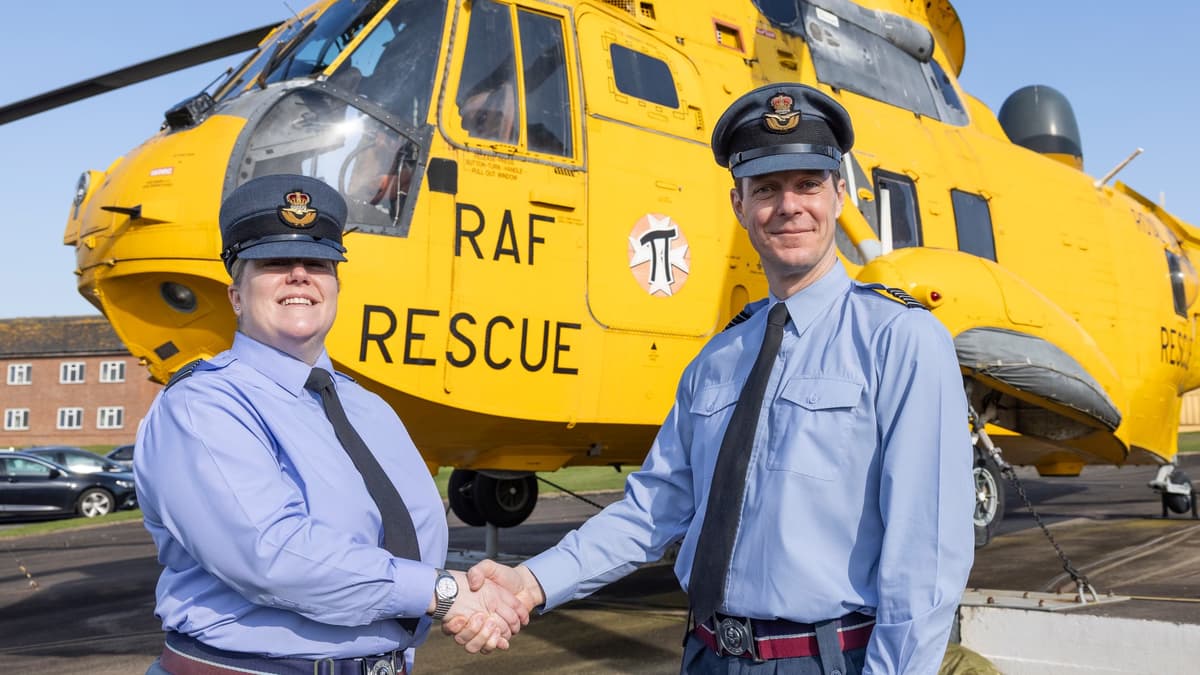 New station commander takes over helm at RAF St Mawgan ...