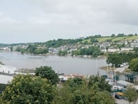 Bridge plan for city must proceed despite safety fears
