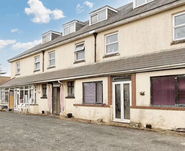 Plans submitted to demolish former hotel and construct housing 