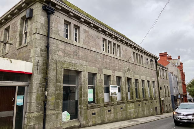 Former post office up for auction