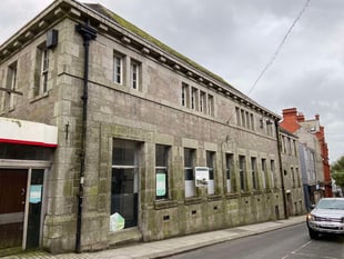 Former post office up for auction