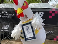 Runner beats inflatable costume marathon world record 