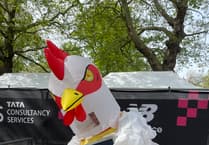 Runner beats inflatable costume marathon world record