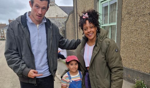 Aria rubs shoulders with silver screen stars 