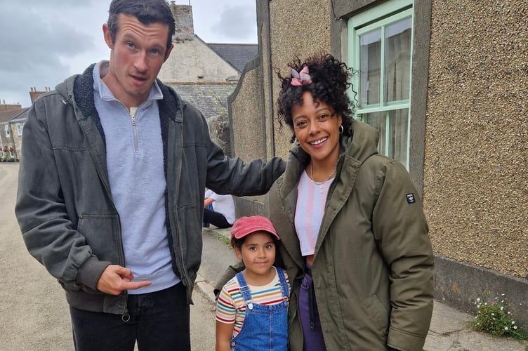 Aria with Callum Turner and Rosalind Eleazar during the filming of Rose of Nevada