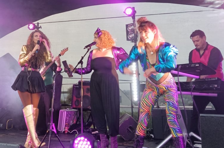 Crowds were entertained throughout the weekend by performers on the stage in Longstone Park (Picture: Mike Pitches Media)